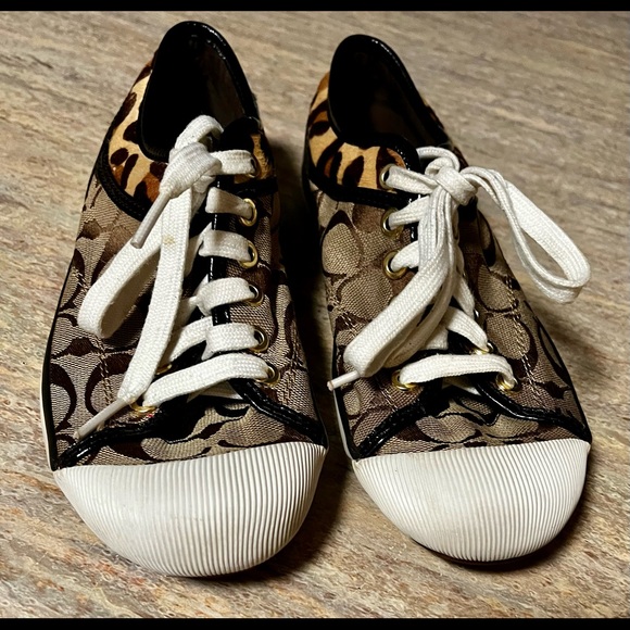 Coach Zorra sneakers with cheetah print on the back - Picture 5 of 16